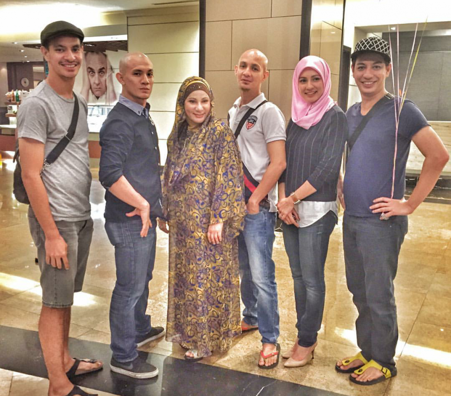 Anak Buka Rahsia Kak Ton, 'Mak Tak Tinggal Buat Solat Anak Buka Rahsia Kak Ton, 'Mak Tak Tinggal Buat Solat