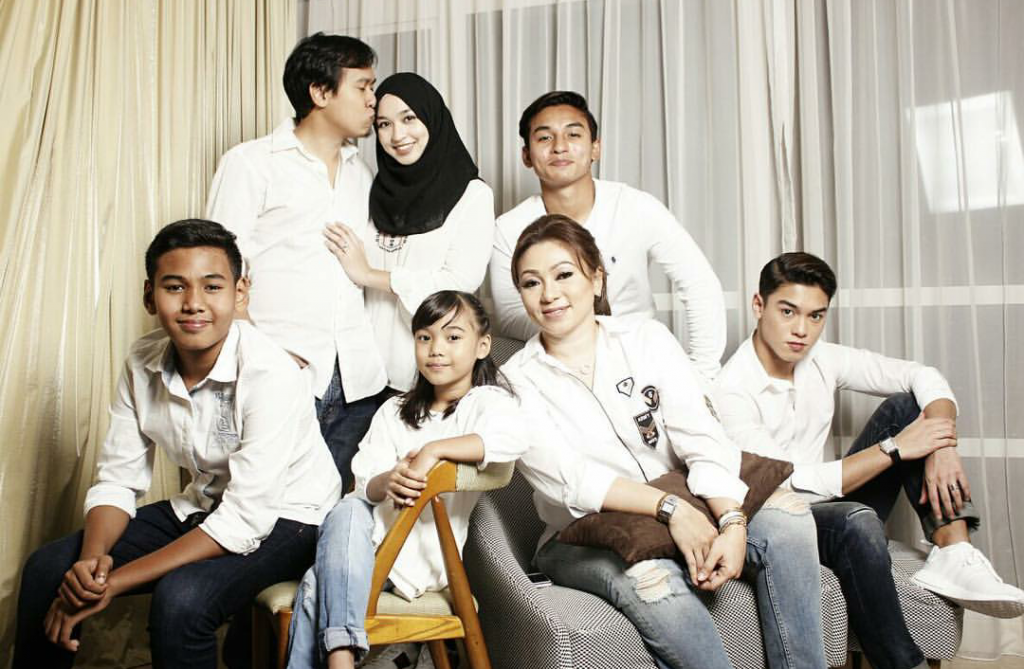 Apabila Anak Memuja Kecantikan & Personaliti Ibu Tersayang 