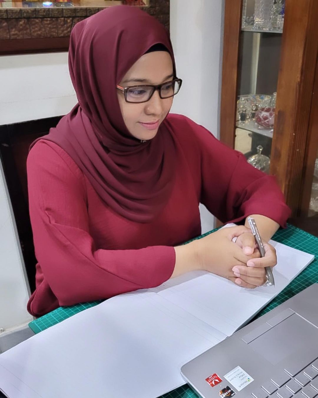 Genggam Sarjana & Raih Anugerah Sarjana Cemerlang, Kejayaan Azawate Zenol Abidin Cetus Inspirasi!